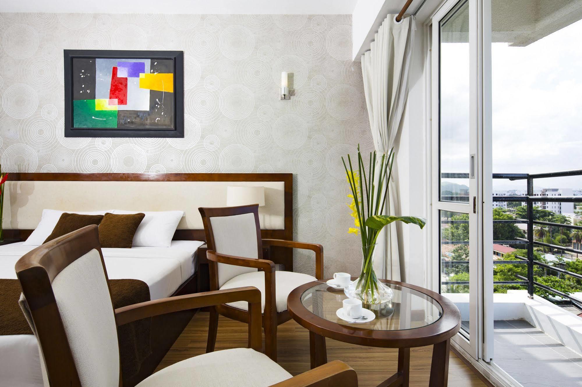 Starlet Hotel Нячанг Экстерьер фото